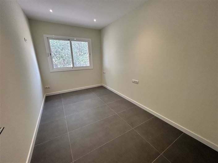 Image No.39-3 Bed Property for sale