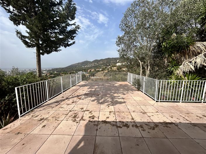 Image No.4-3 Bed Property for sale