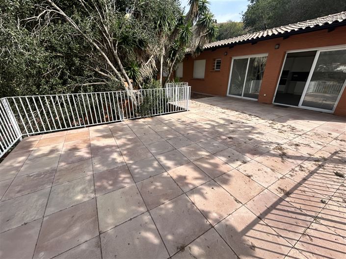 Image No.9-3 Bed Property for sale