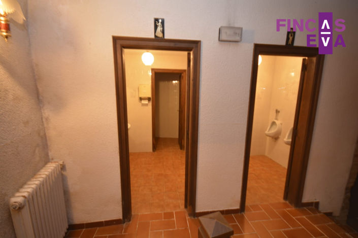 Image No.10-6 Bed Property for sale