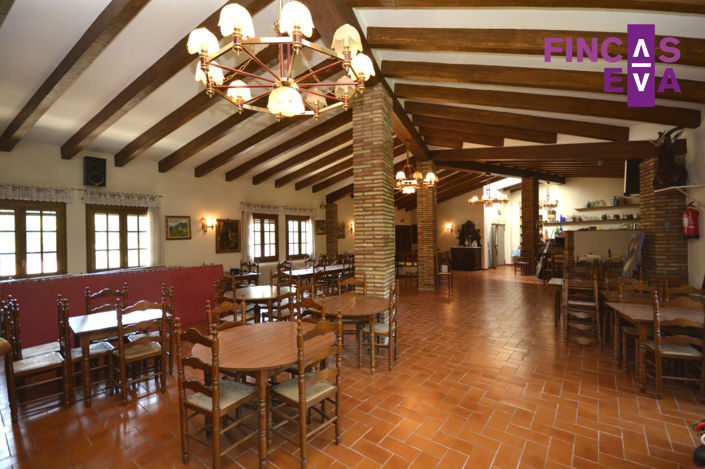 Image No.11-6 Bed Property for sale