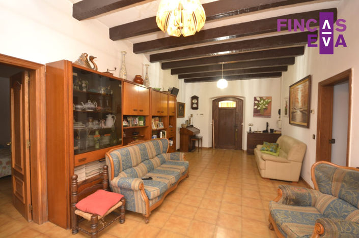 Image No.6-6 Bed Property for sale