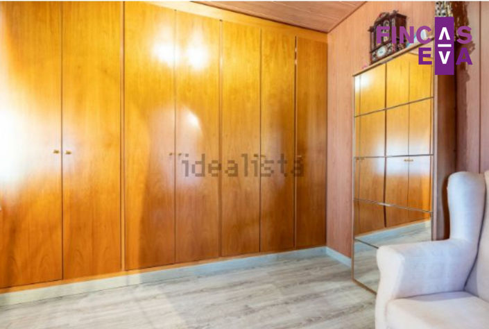 Image No.3-3 Bed Property for sale