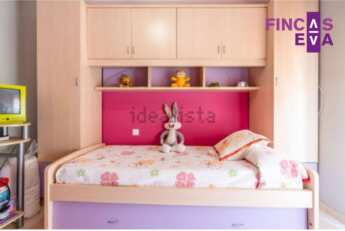 Image No.42-3 Bed Property for sale