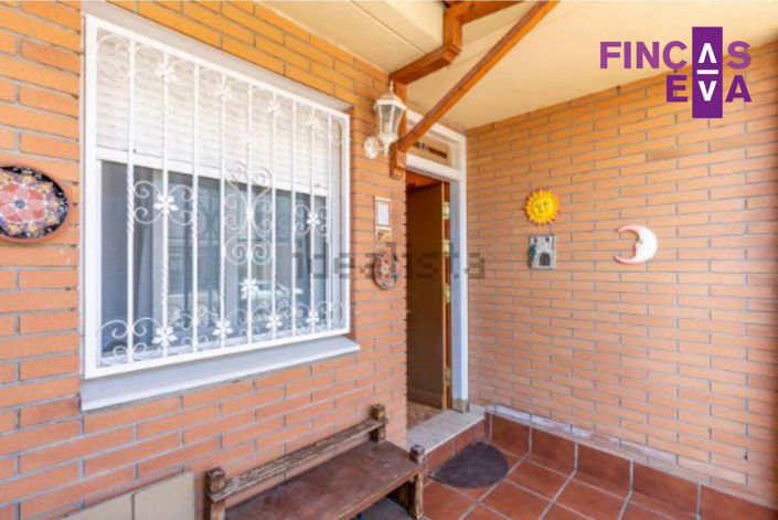 Image No.45-3 Bed Property for sale