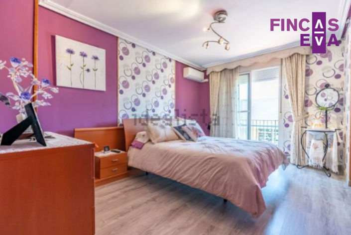 Image No.6-3 Bed Property for sale