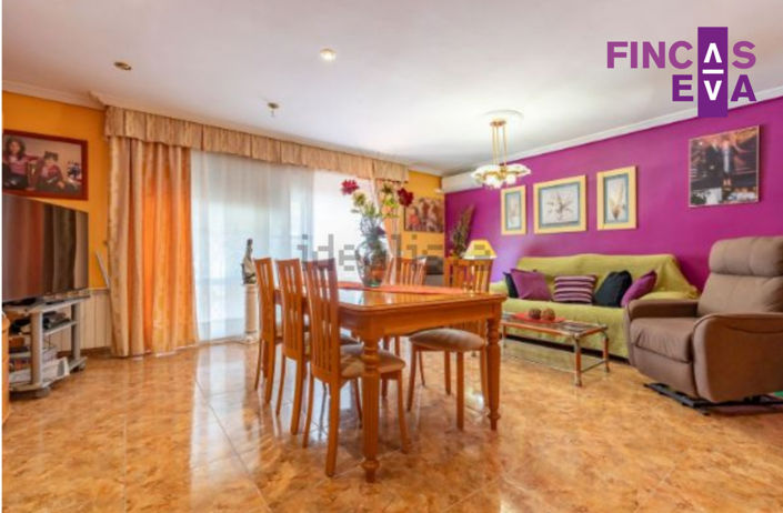 Image No.8-3 Bed Property for sale