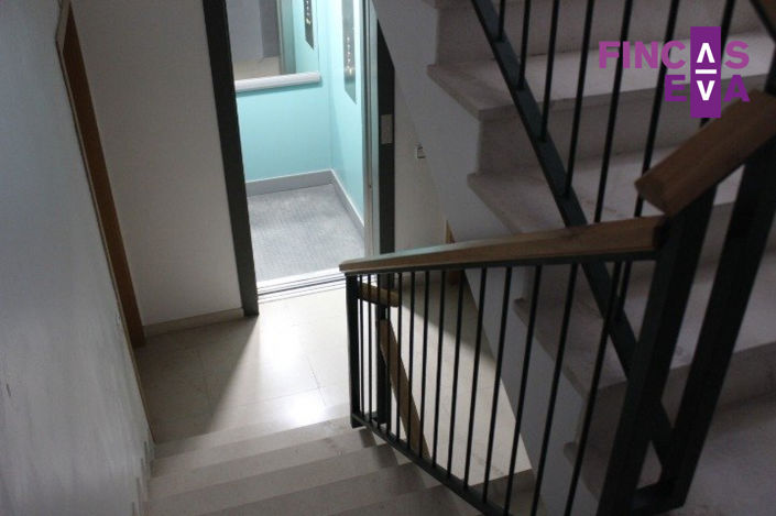 Image No.13-1 Bed Property for sale