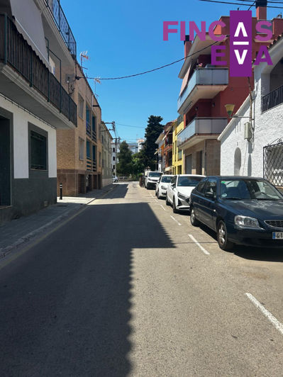 Image No.24-1 Bed Property for sale