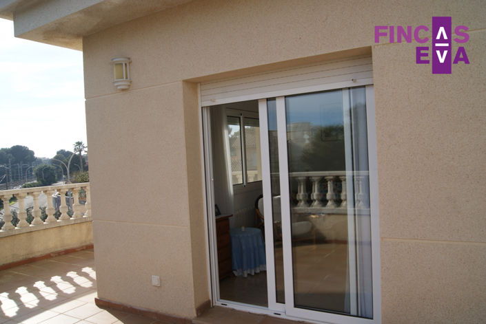 Image No.23-5 Bed Property for sale