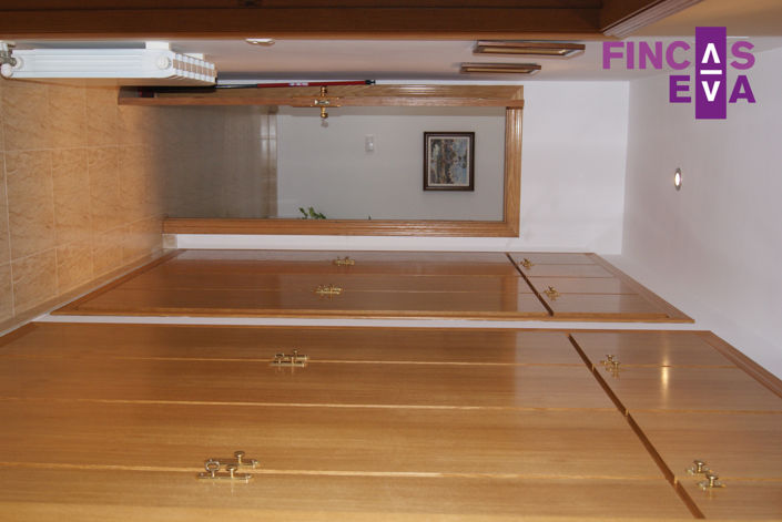 Image No.27-5 Bed Property for sale