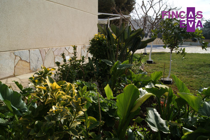 Image No.9-5 Bed Property for sale