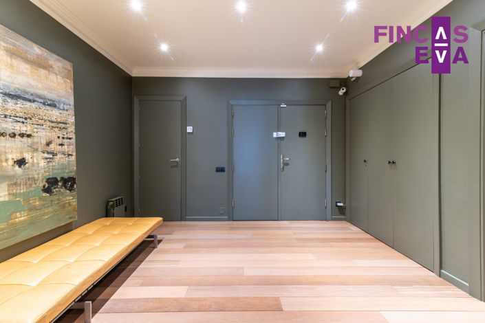 Image No.18-6 Bed Property for sale