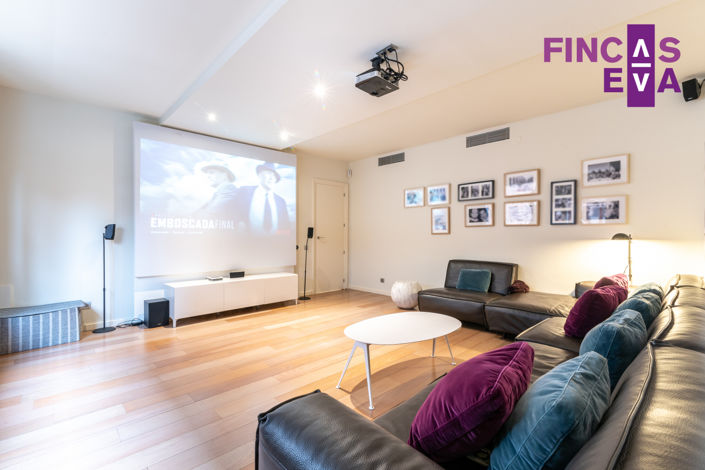 Image No.32-6 Bed Property for sale