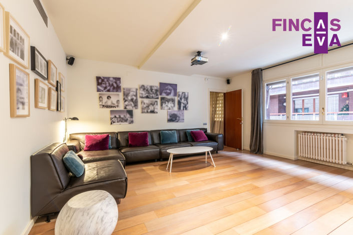 Image No.34-6 Bed Property for sale