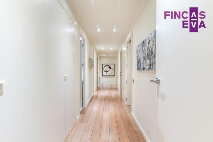 Image No.35-6 Bed Property for sale