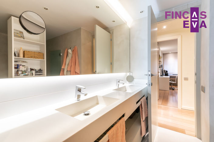 Image No.39-6 Bed Property for sale