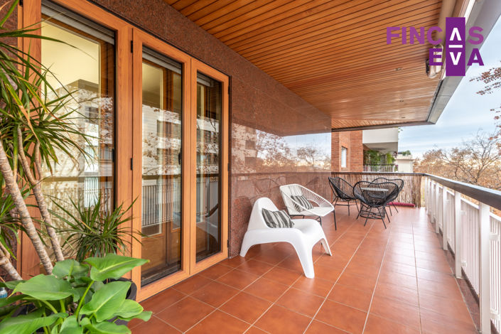 Image No.7-6 Bed Property for sale