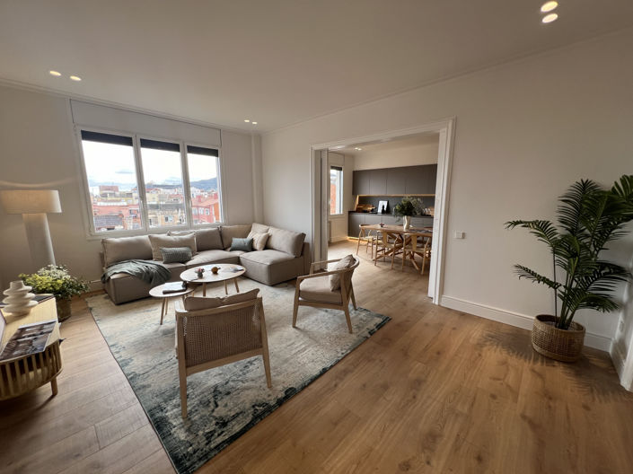 Image No.10-4 Bed Property for sale