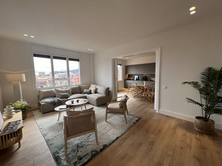 Image No.11-4 Bed Property for sale