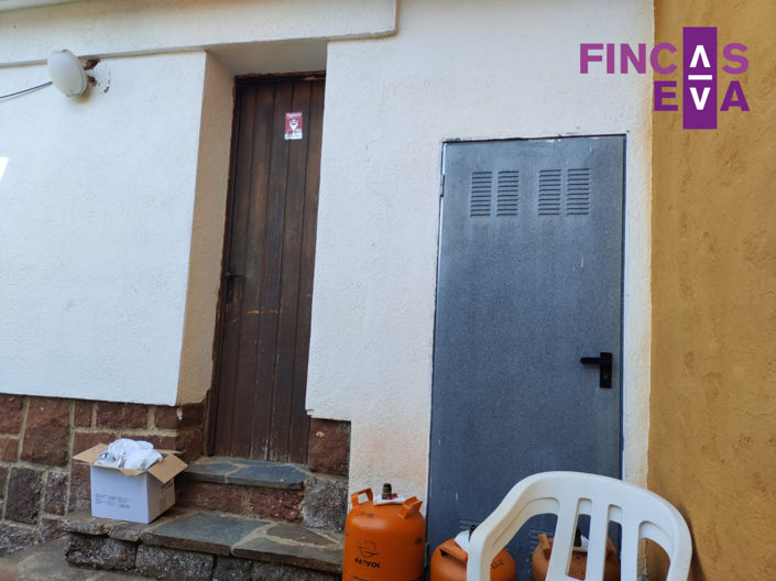 Image No.19-3 Bed Property for sale