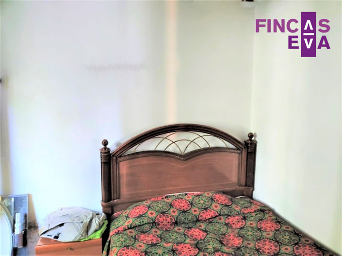 Image No.21-3 Bed Property for sale