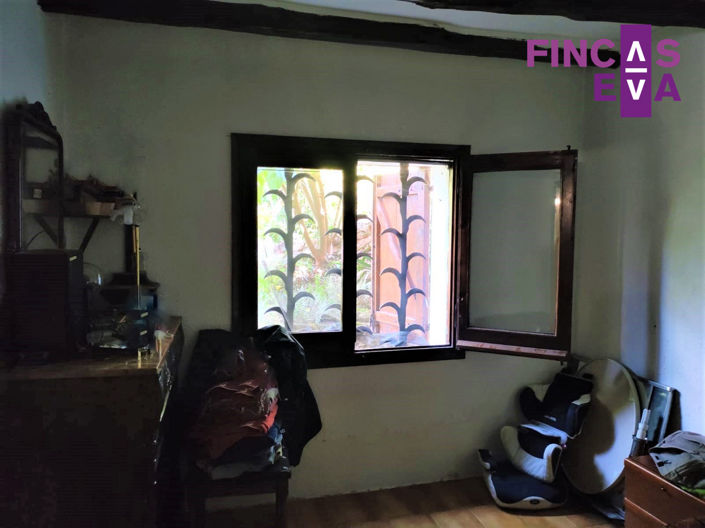 Image No.23-3 Bed Property for sale