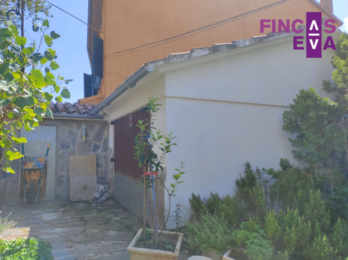 Image No.26-3 Bed Property for sale