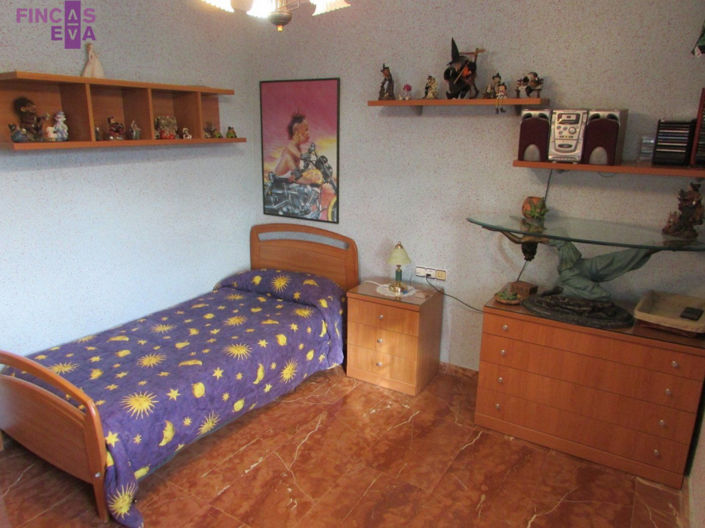 Image No.20-4 Bed Property for sale