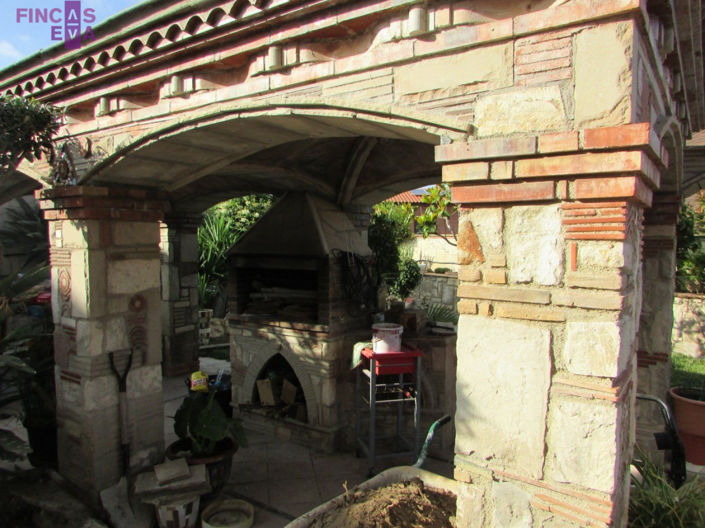 Image No.38-4 Bed Property for sale