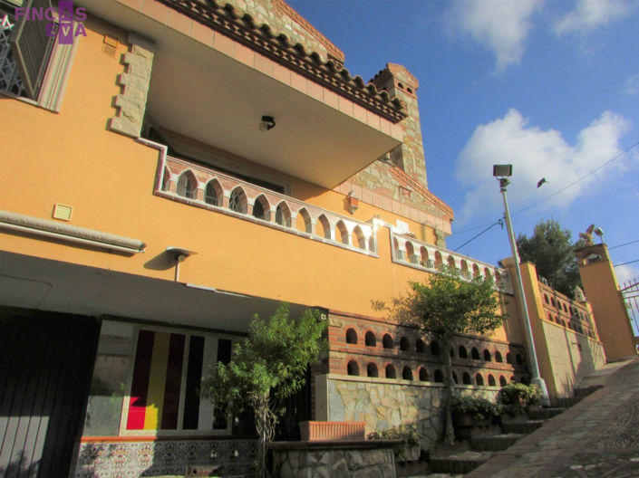 Image No.42-4 Bed Property for sale