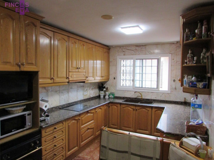 Image No.7-4 Bed Property for sale