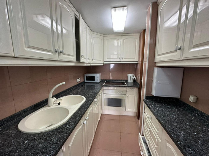 Image No.11-3 Bed Property for sale