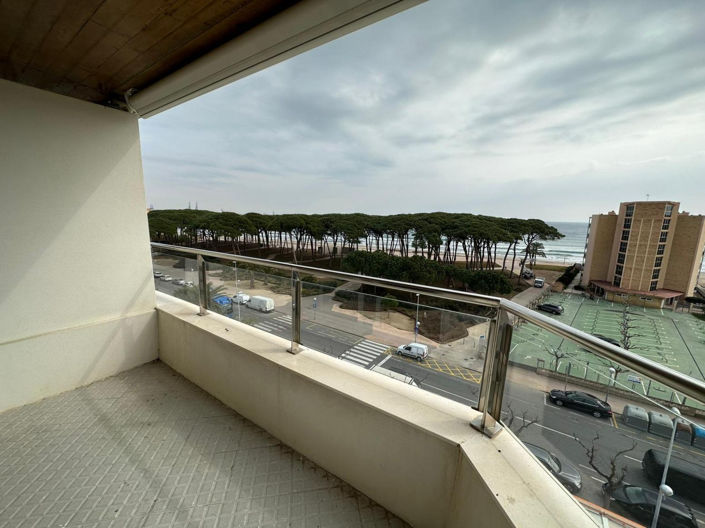 Image No.14-3 Bed Property for sale