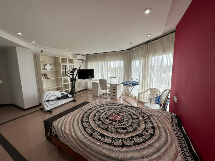 Image No.26-3 Bed Property for sale