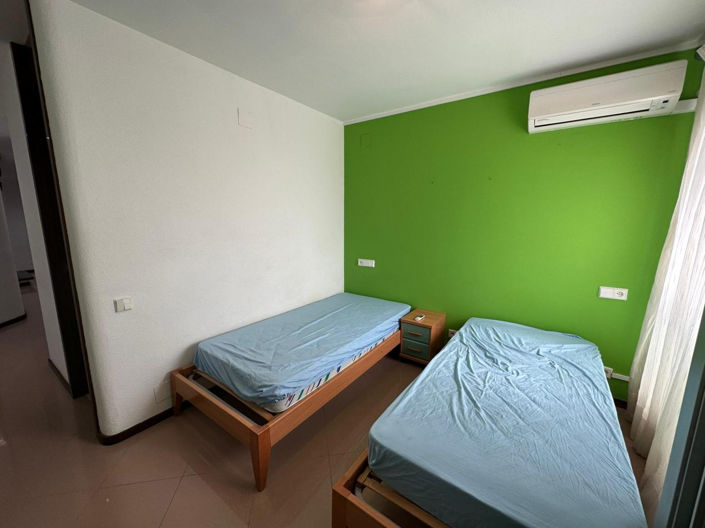 Image No.32-3 Bed Property for sale