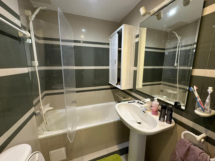 Image No.34-3 Bed Property for sale