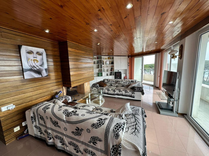 Image No.7-3 Bed Property for sale