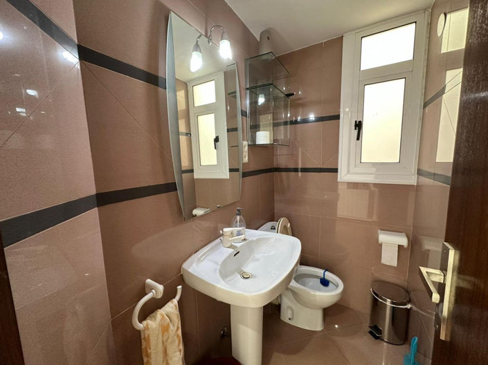 Image No.10-3 Bed Property for sale