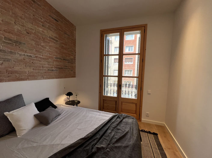 Image No.10-3 Bed Property for sale