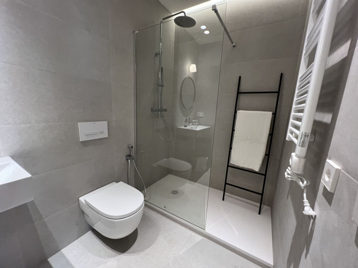 Image No.14-3 Bed Property for sale