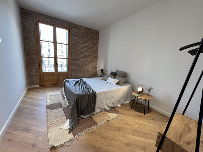 Image No.17-3 Bed Property for sale