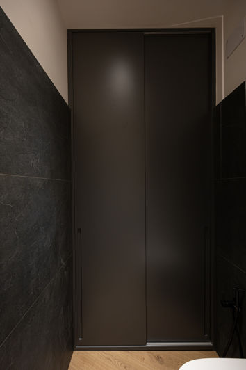 Image No.10-4 Bed Property for sale