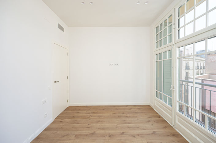 Image No.21-4 Bed Property for sale