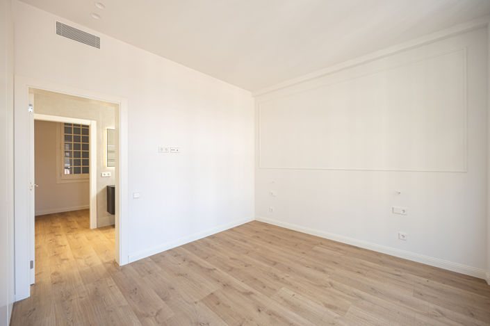 Image No.23-4 Bed Property for sale