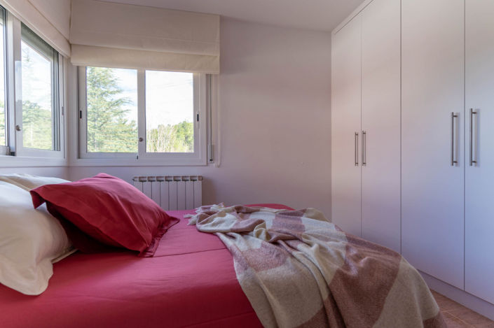 Image No.13-5 Bed Property for sale