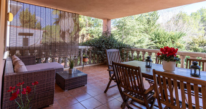 Image No.2-5 Bed Property for sale