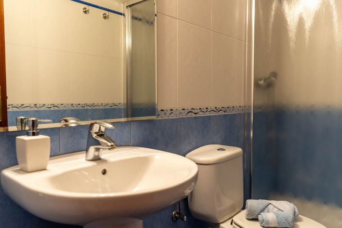 Image No.41-5 Bed Property for sale