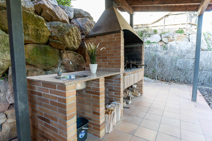 Image No.42-5 Bed Property for sale