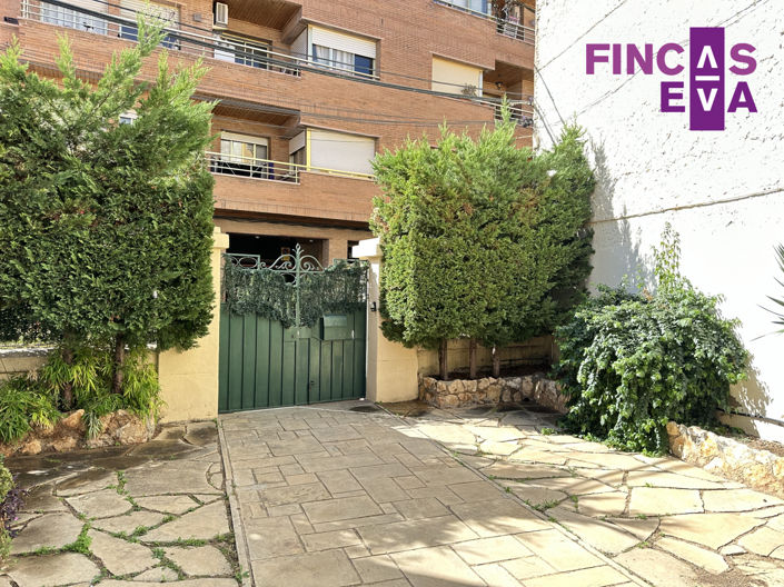 Image No.4-5 Bed Property for sale